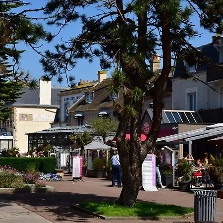 Capucine, Duplex A 5 Min Apartamento