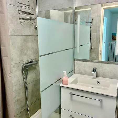 Capucine, Duplex A 5 Min *